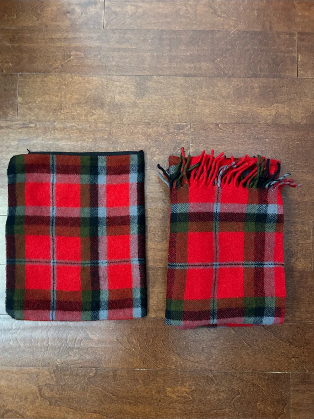 Faribo Vintage Wool Convertible Stadium Blanket Poncho, Includes Matching Bag